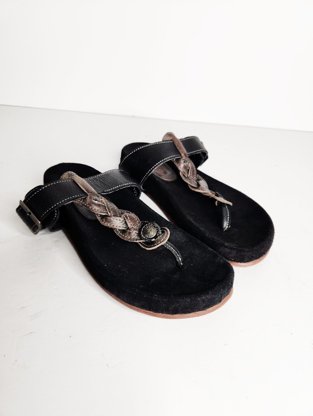 Freebird Athena Women's Black Brown Leather Braided Sandals Flip Flops Size 9 - Picture 3 of 11